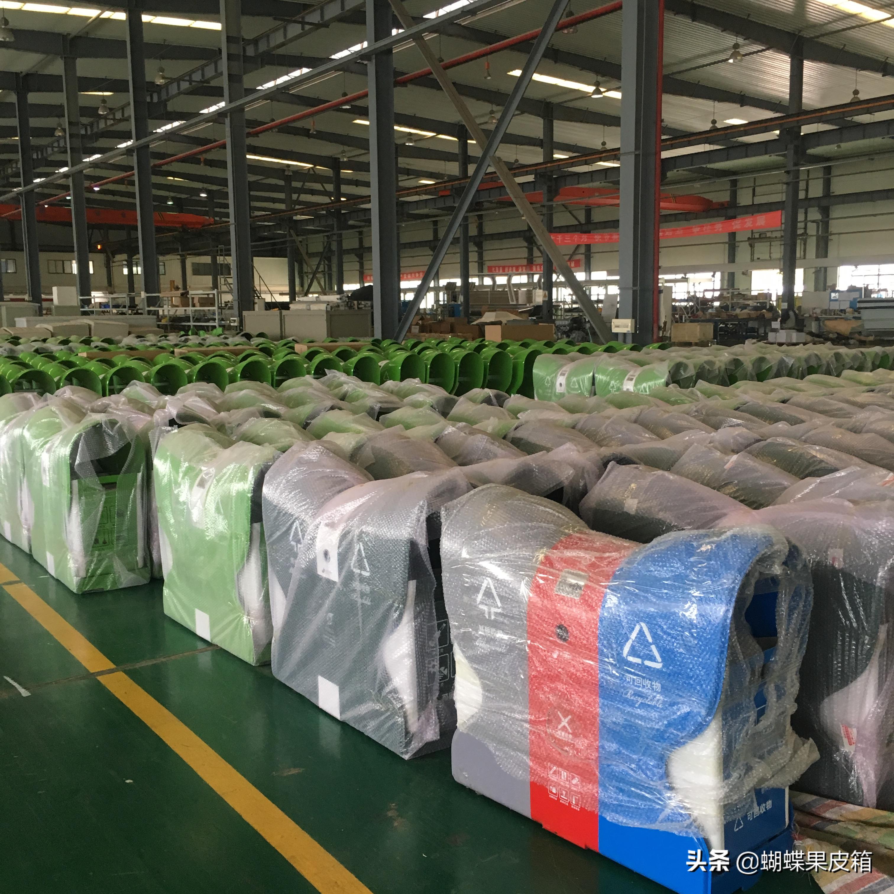 道路果皮箱摆放标准,户外路边果皮箱