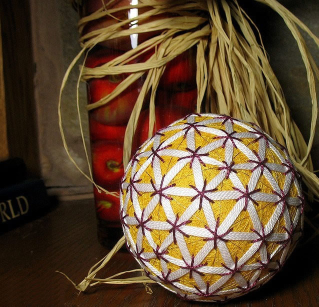 红底樱花手鞠球编织视频,大唐手鞠球编织教程