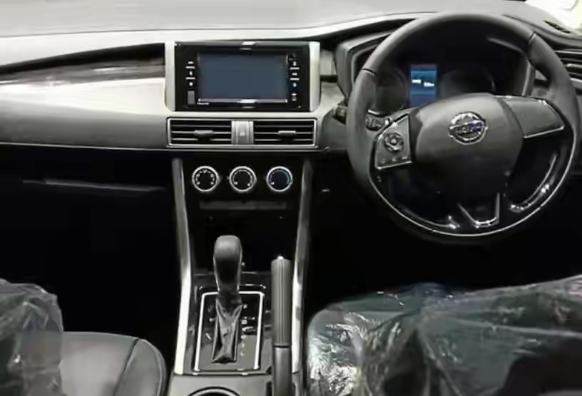 缩小版楼兰,日产全新骊威海外实车曝光,或11万起