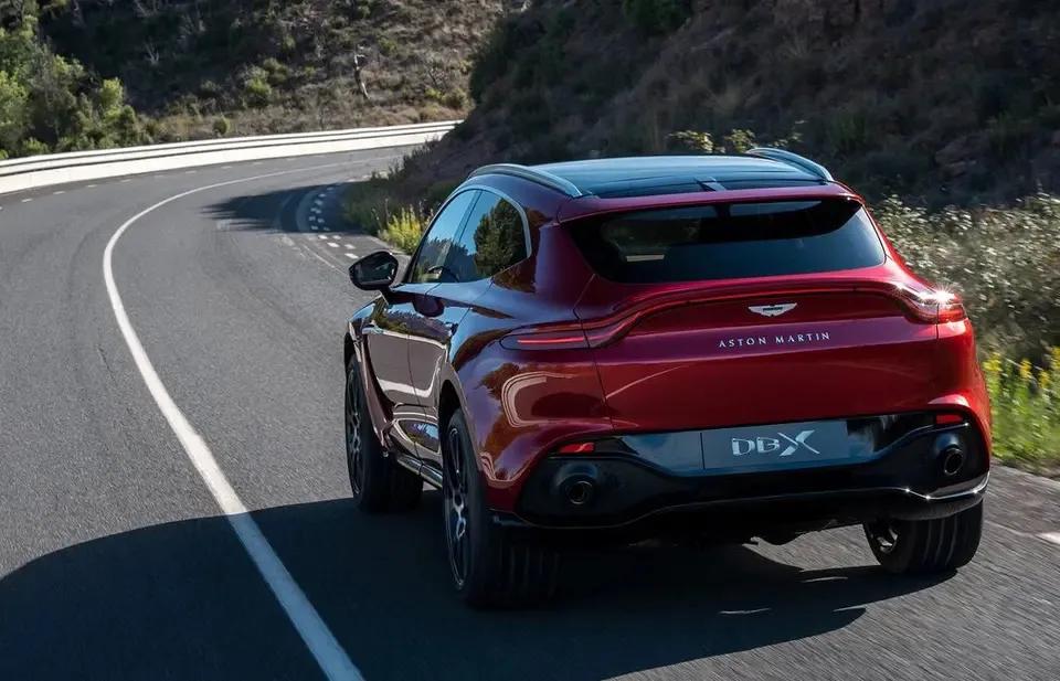 阿斯顿马丁vs兰博基尼suv,阿斯顿马丁suv和宾利suv