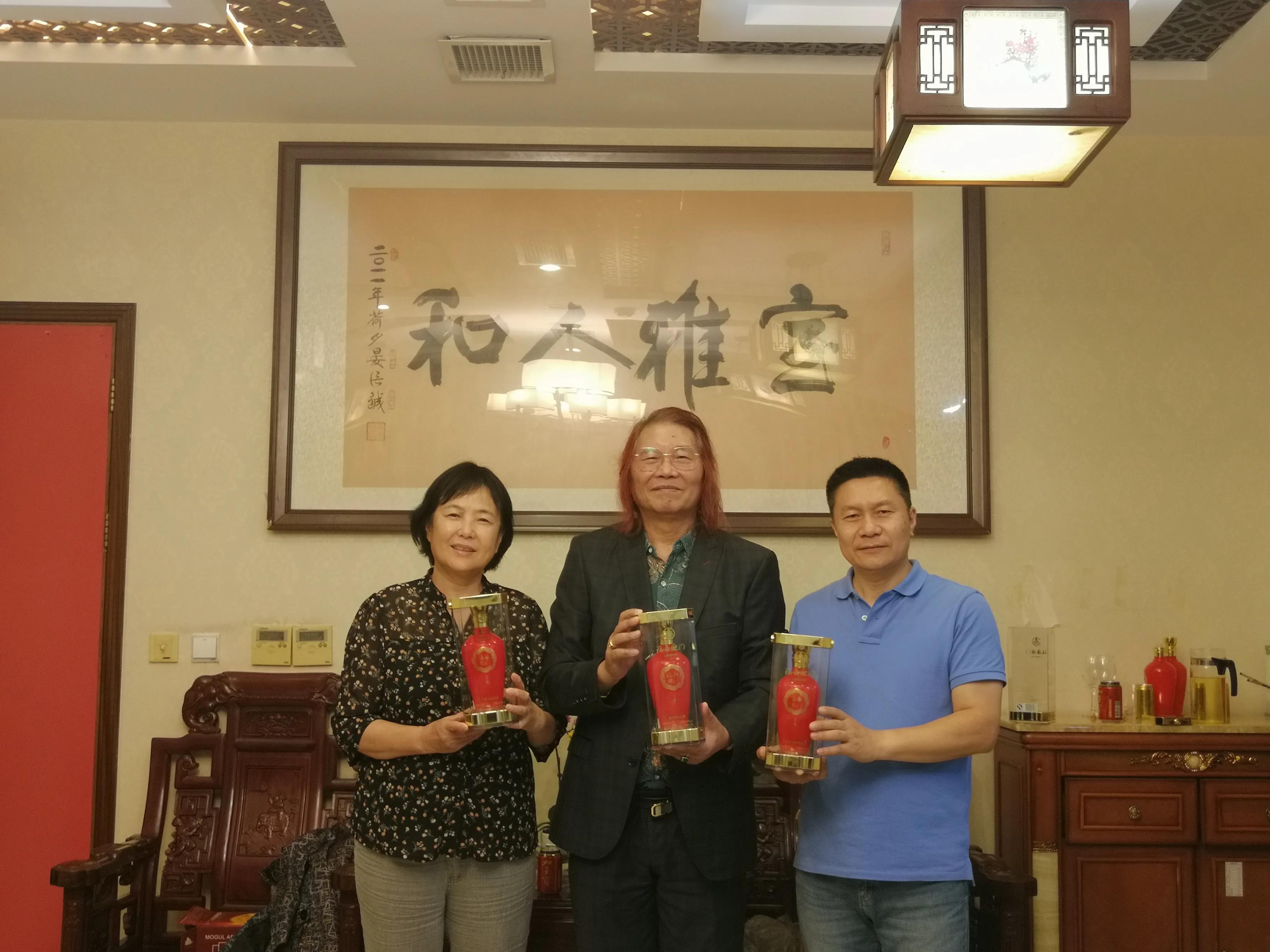 福喜迎门五粮液红瓶,福喜迎门酒鸿福齐天