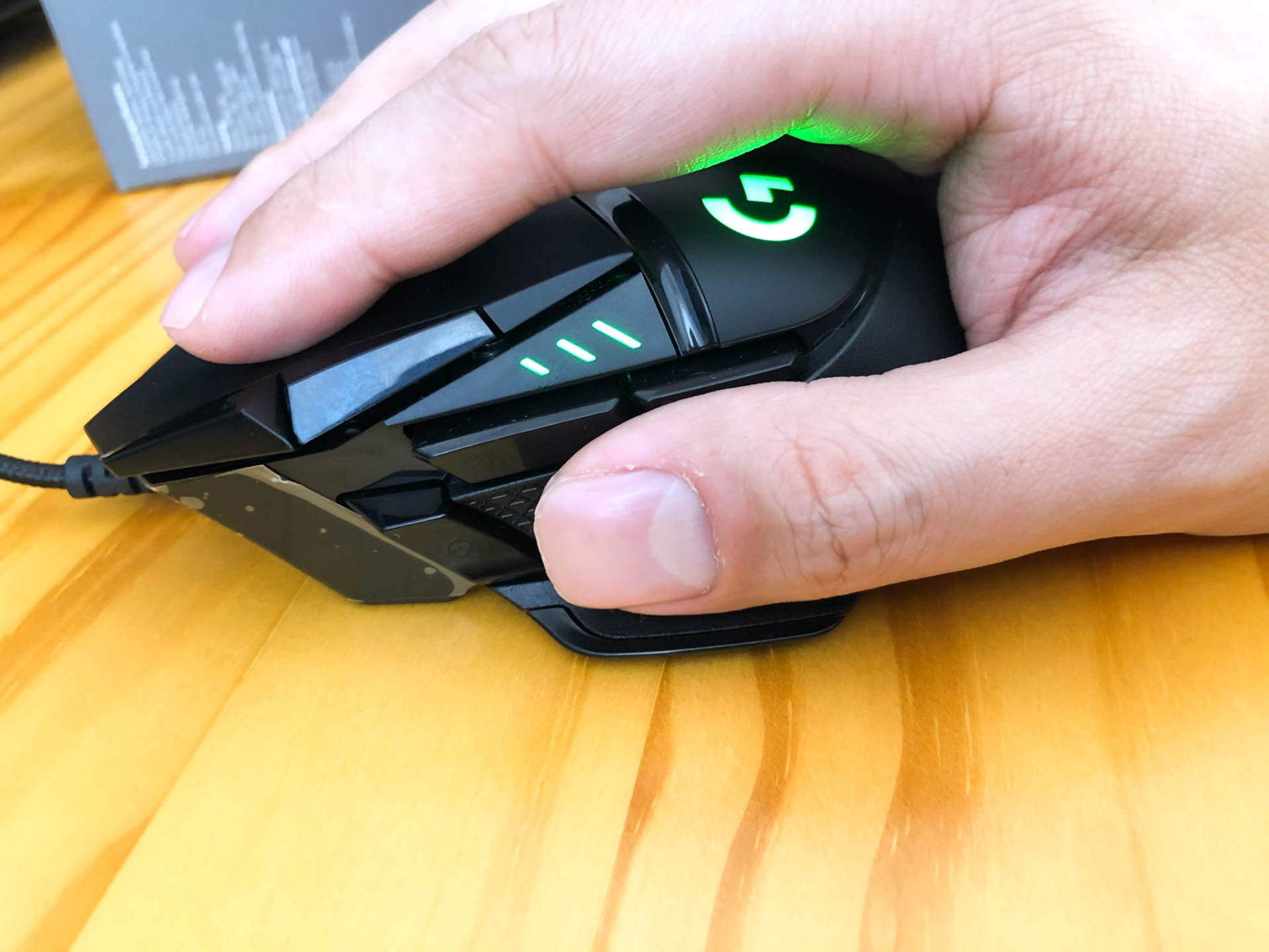 大手鼠标推荐罗技g402,罗技大手鼠标g304