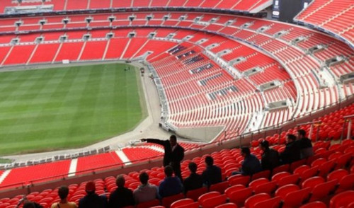 广州建世界上最大的足球场,世界最大足球场多少观众