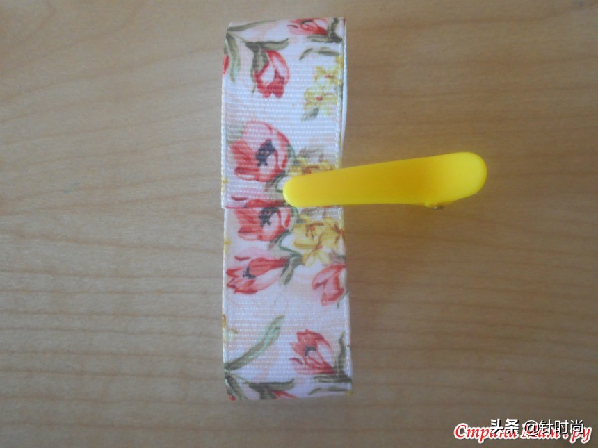 丝带儿童头花蝴蝶结手工制作过程,丝带蝴蝶结头花制作教程