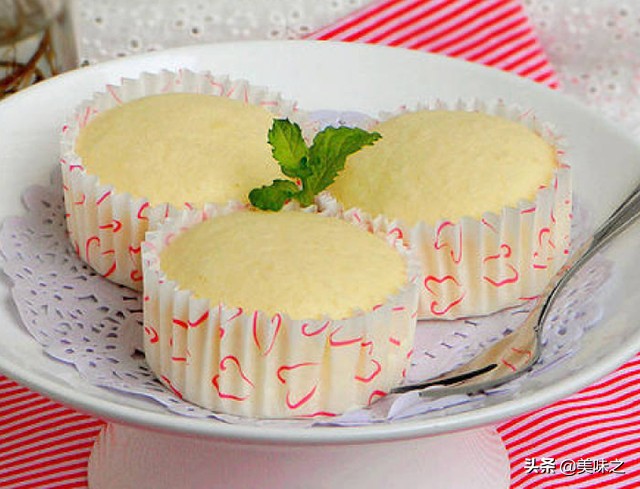 懒人鸡蛋糕的正确做法,油乎乎酥软鸡蛋糕