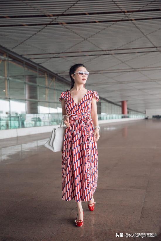 田海蓉穿薄纱连衣裙,田海蓉时尚感十足