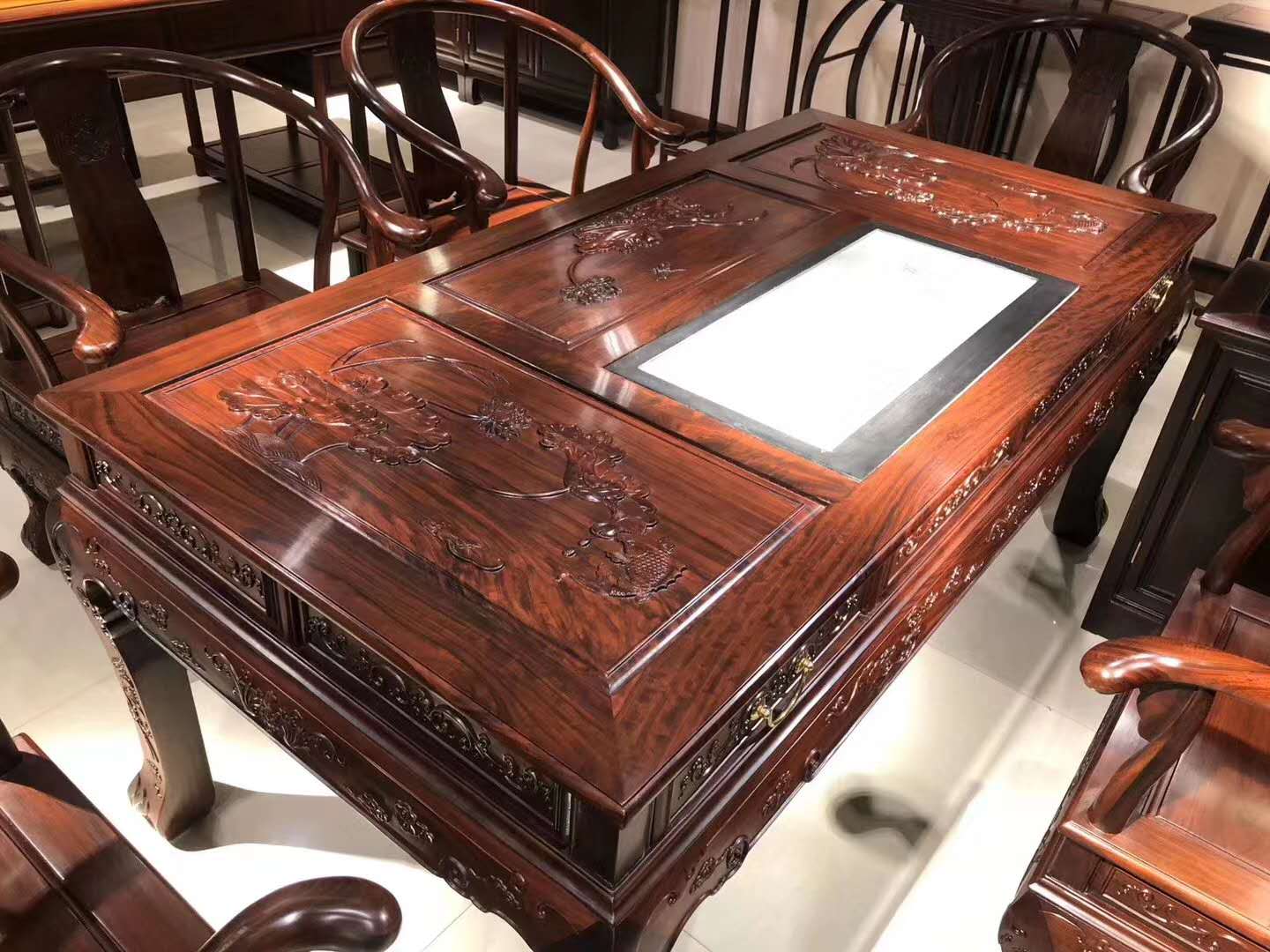 印尼黑酸枝木材图片大全,名贵木材鉴定图谱