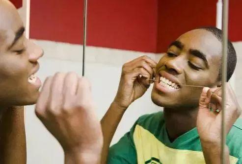 牙齿掉渣怎么处理,牙齿内部掉渣怎么治疗