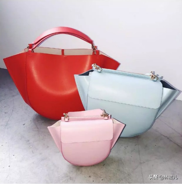 别再瞎买包包了原厂清仓大牌男包,别再沉迷大牌这5款小众品牌包包