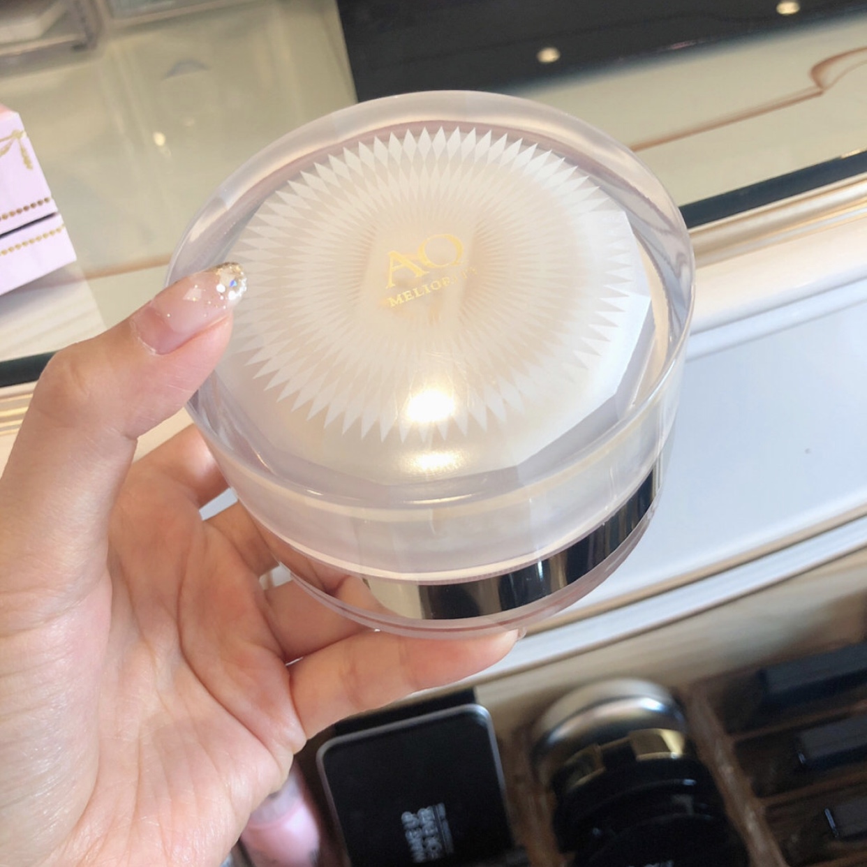 陈彦妃推荐定妆散粉,乔七月推荐的定妆散粉