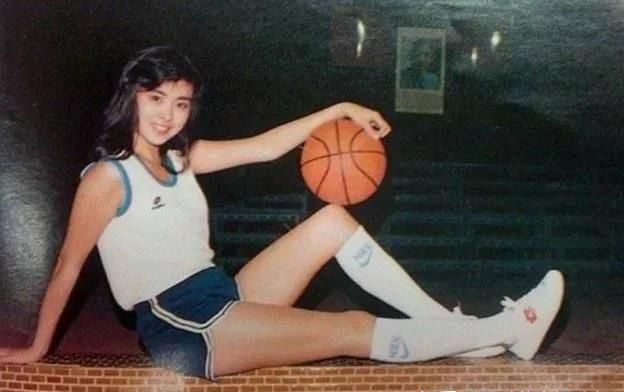 王祖贤依旧美艳动人,曾经的一代女神王祖贤也初现老态