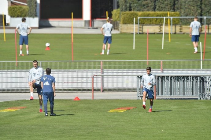 寰风敳浜斿ぇ鑱旇禌閲嶅惎鍥炴斁,寰风敳瓒崇悆浜斿ぇ鑱旇禌