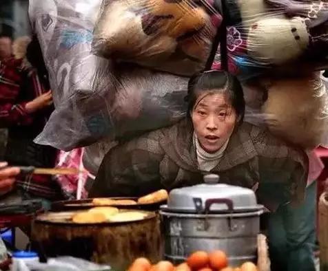 贵州150个学生被开除的事是真的吗,12名大学生一夜之间被开除