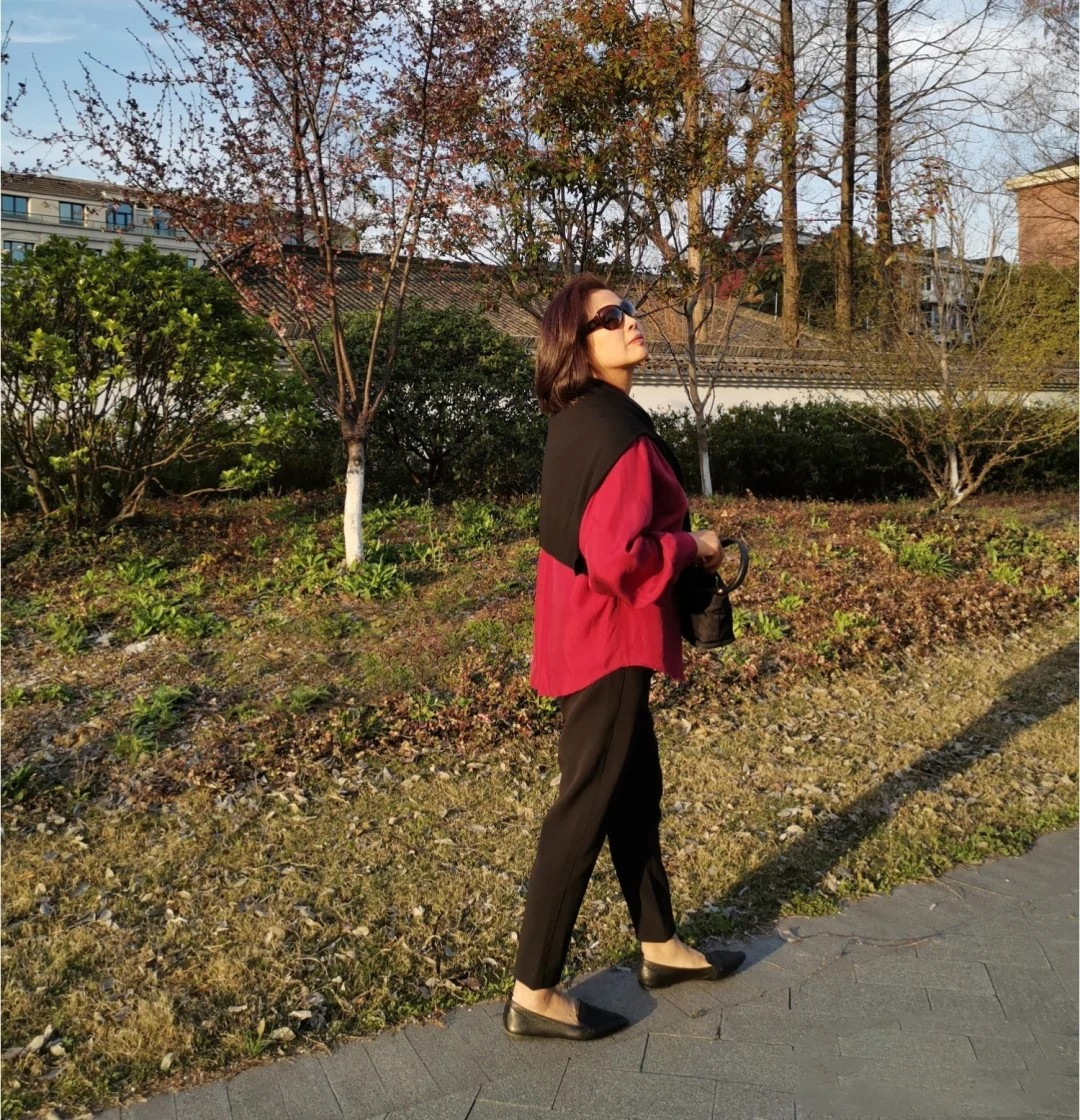 中老年如何穿搭显高级,60岁大妈怎样穿搭才显得有气质