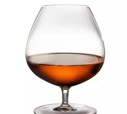 西式餐桌礼仪常识座位顺序,西餐餐桌礼仪的四个原则