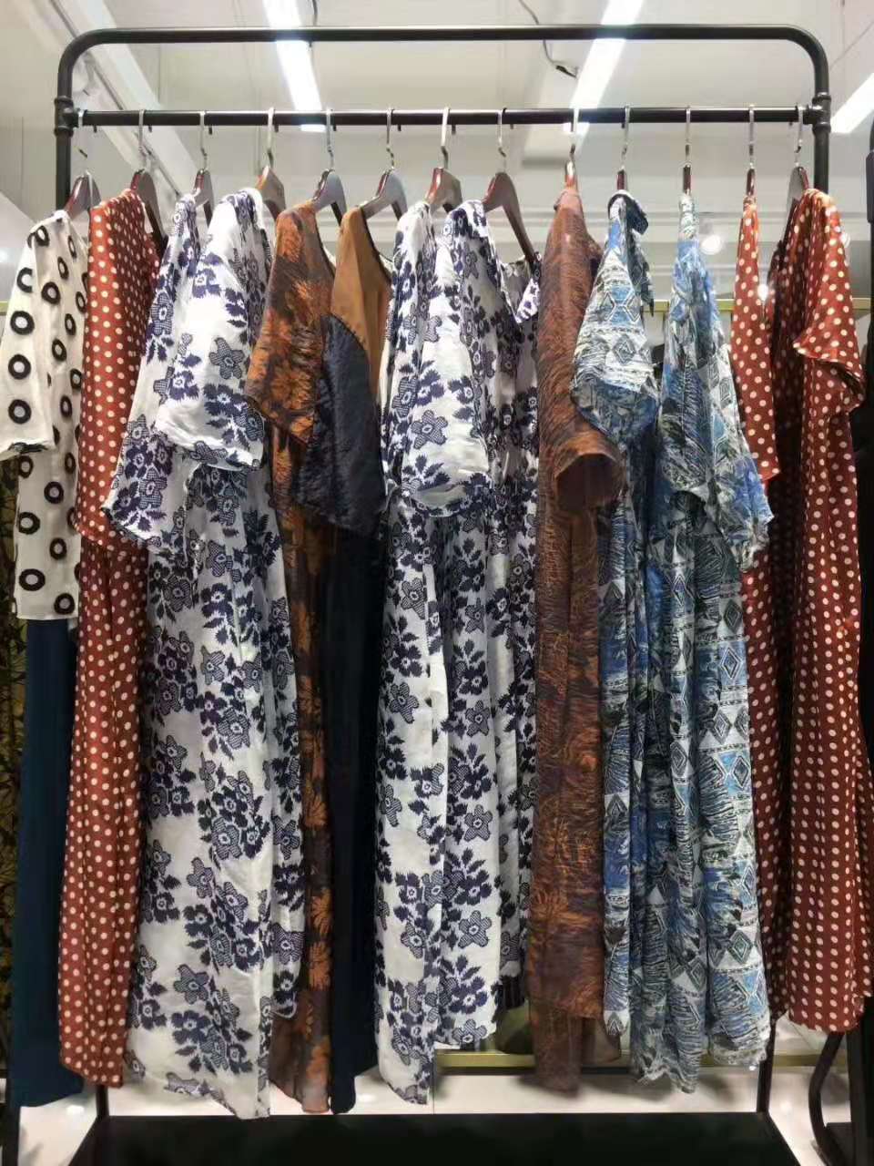 品牌女装折扣店开店技巧,十大女装品牌折扣店加盟推荐