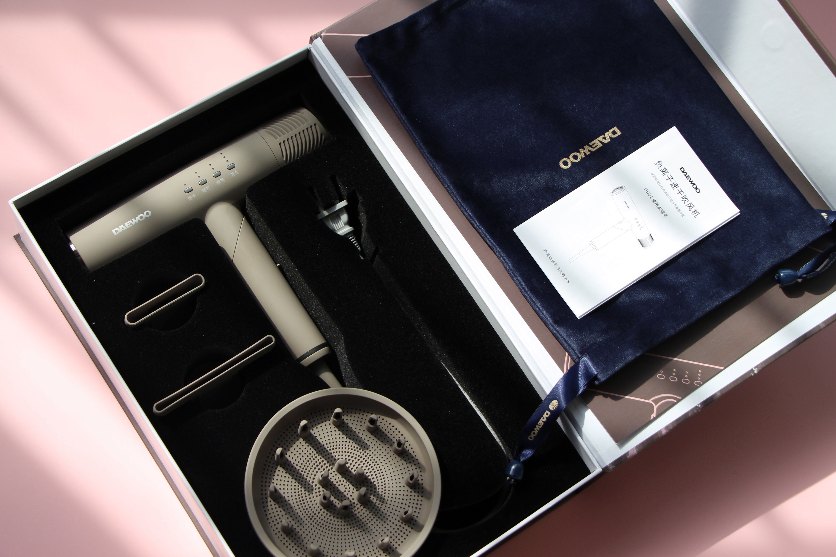 百变实用发型,百变造型吹风机