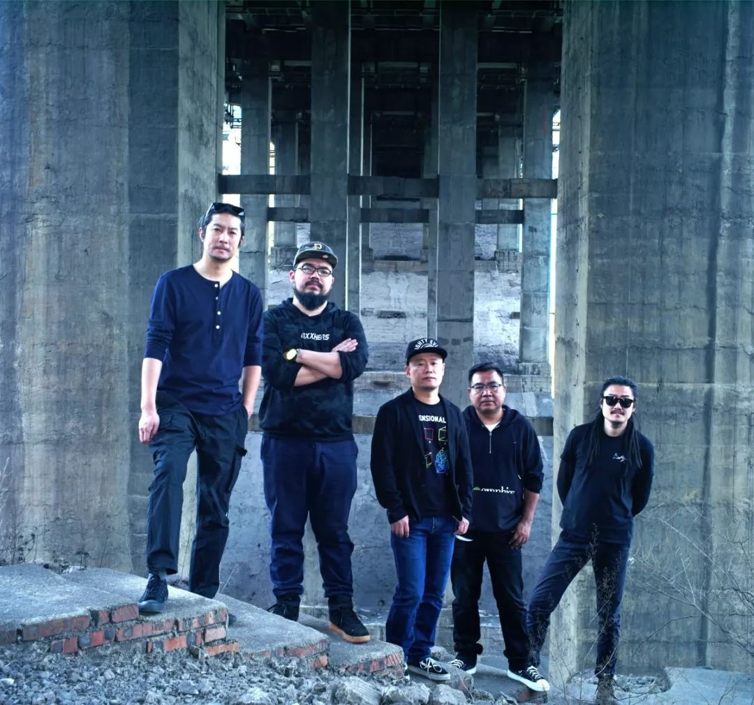 没有什么能比登陆草莓星球，更能唤醒春困的灵魂了