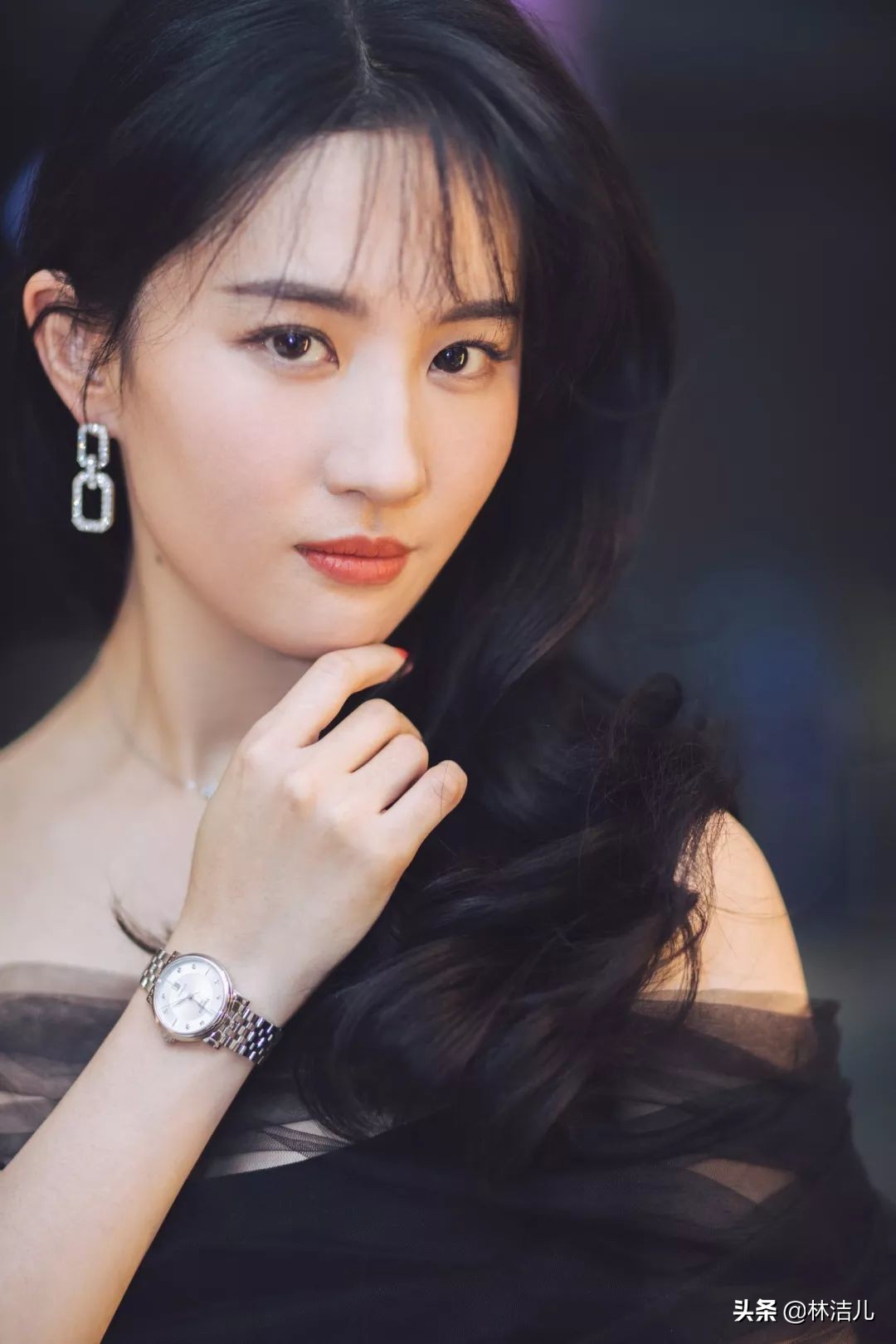 秦岚魅力爆棚,秦岚一见钟情完整视频