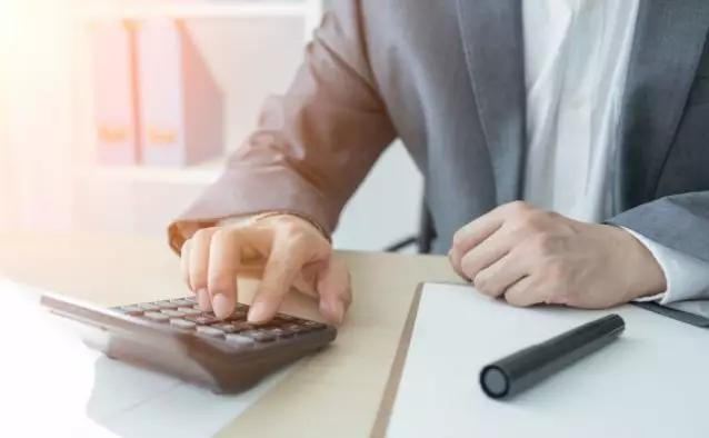 22岁小伙豪赌4800万打赏女主播,男子豪掷16万打赏女主播