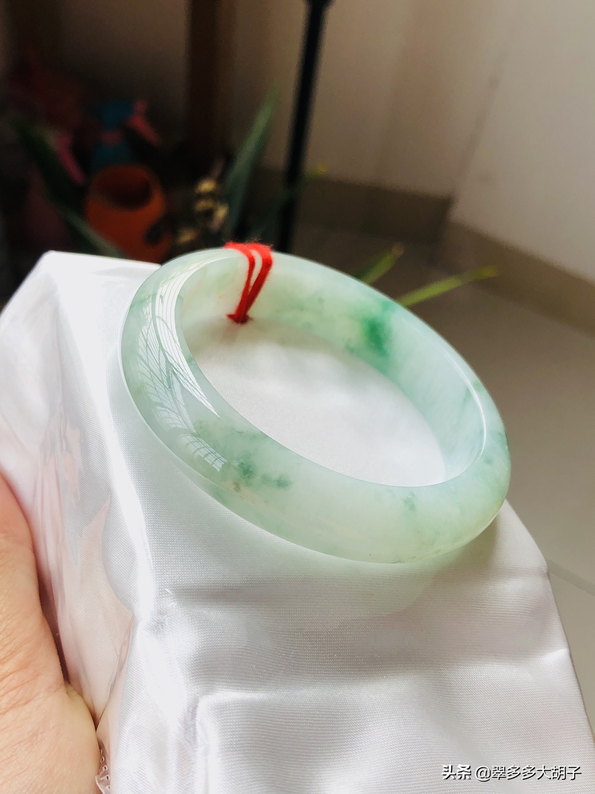 一万多定制的手镯,手镯定制少坑吗