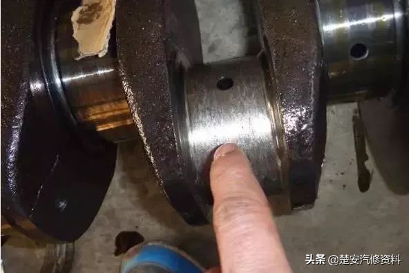 发动机亮黄灯修车师傅说没事,修车师傅发动机故障灯