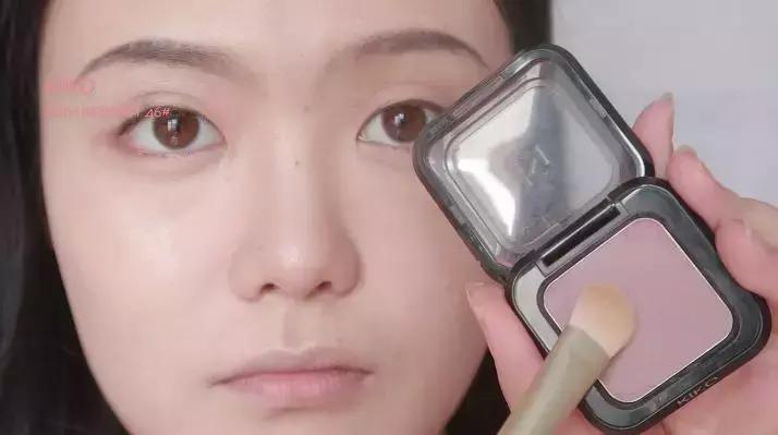 夏日草莓沙冰妆容化妆教程 (冰沙日常妆)