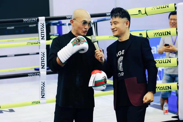 一龙恢复腰伤的视频,武僧一龙2017年11月4日搏击盛况