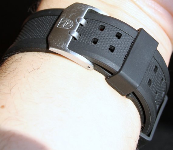 鲁美诺斯怎么调日历,鲁美诺斯表盘旋转方向