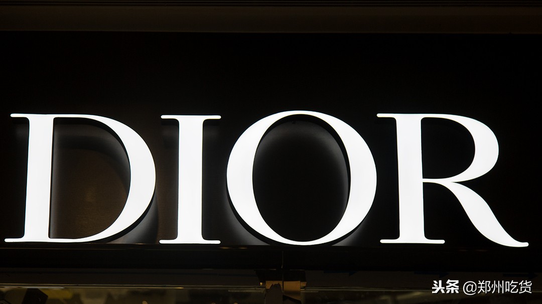 倒计时3天！正弘城18号试营业，还有神秘黑卡来袭！