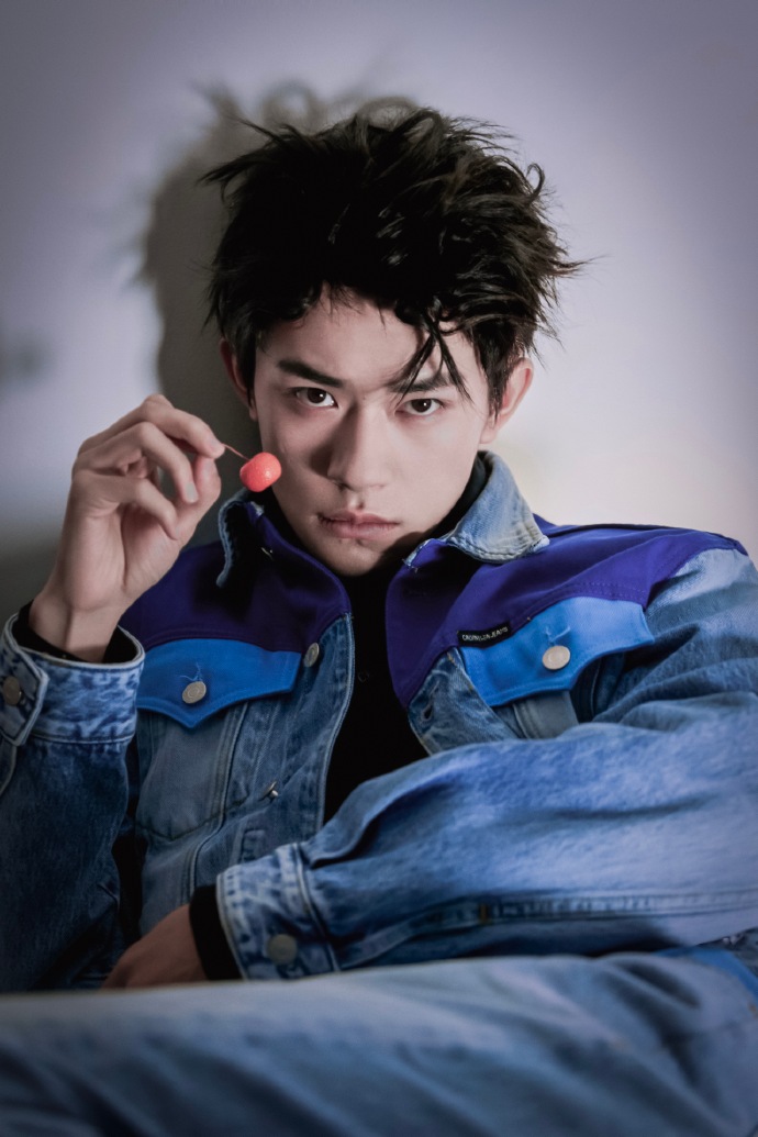 易烊千玺让人喜欢的10个理由,如何客观的评价易烊千玺的长相