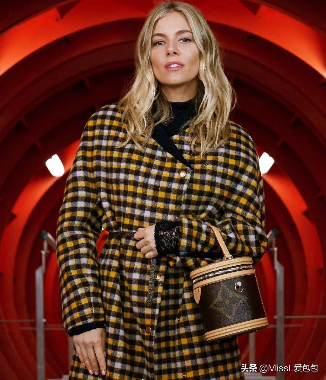 dg饰品迪丽热巴同款 (omg迪丽热巴摇曳生姿)