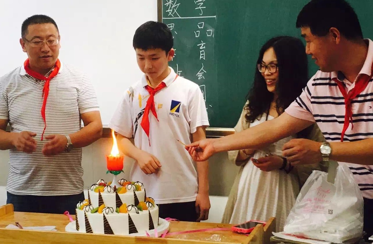 私房蛋糕店一年可以赚多少钱,一个蛋糕店一天大概可以赚多少钱