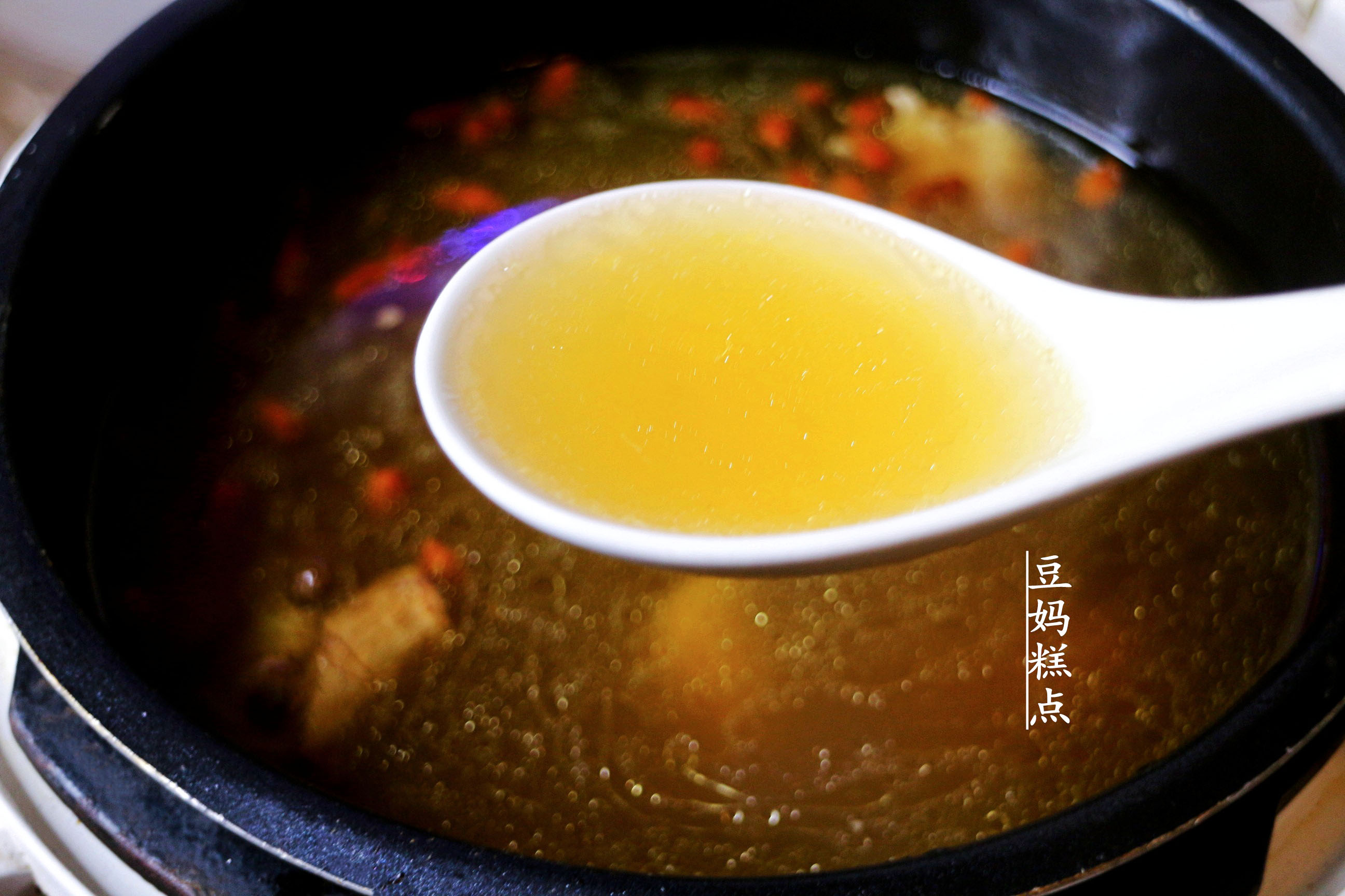 自制鸡汤火锅汤底家常做法,自制鸡汤小火锅做法