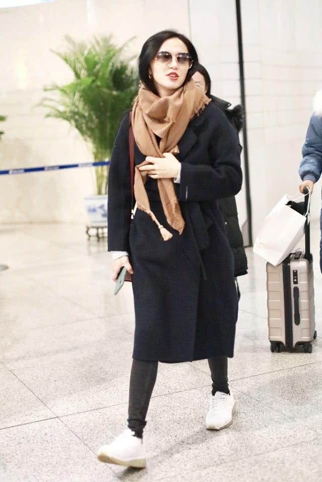 姚晨的穿衣新搭配,姚晨近期穿衣服图片