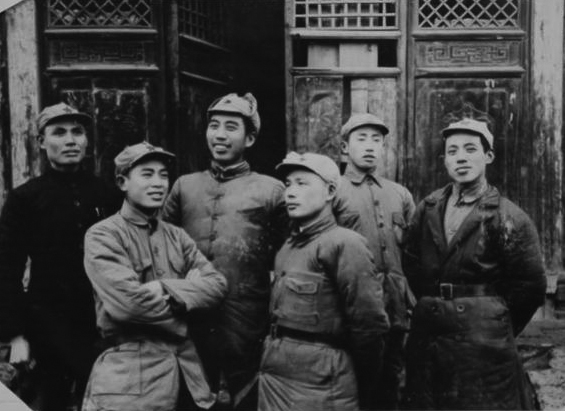 萧劲光不敢当海军司令,毛主席给他安排一个人,萧劲光才答应