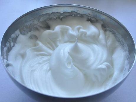 蛋糕总是膨发不起来,蛋糕容易回缩是什么原因