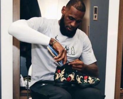 nba球星戴的护目镜,哪位nba球员戴护目镜