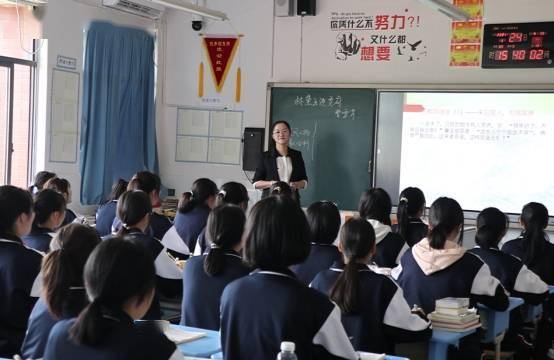 解决职校学生上课睡觉关键一招：把企业搬进学校，让学校走进企业
