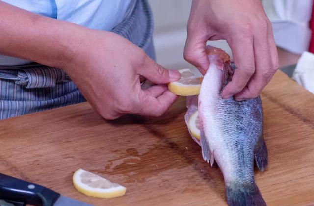 比料酒更能去腥,做鱼什么可以替代料酒去腥