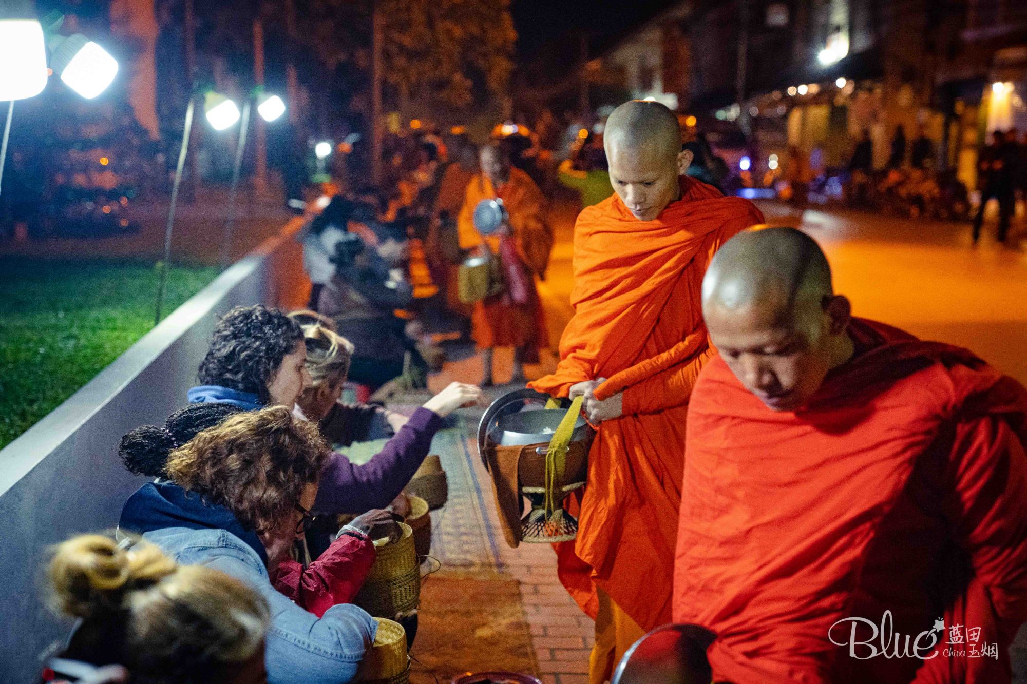 老挝旅游指南书籍,老挝旅游攻略1500字左右
