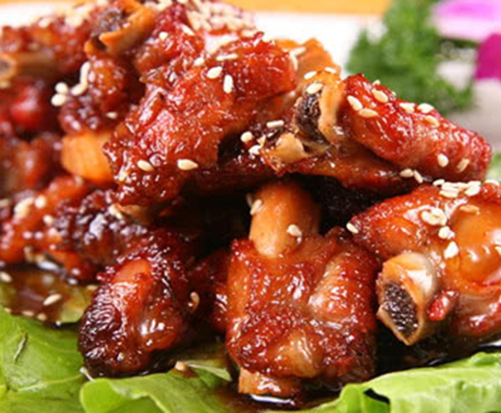 冰糖下锅炒要不要放油,冰糖放油锅为什么不化