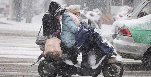 铅酸电池哪种续航最远,铅酸和锂电池冬季容量对比