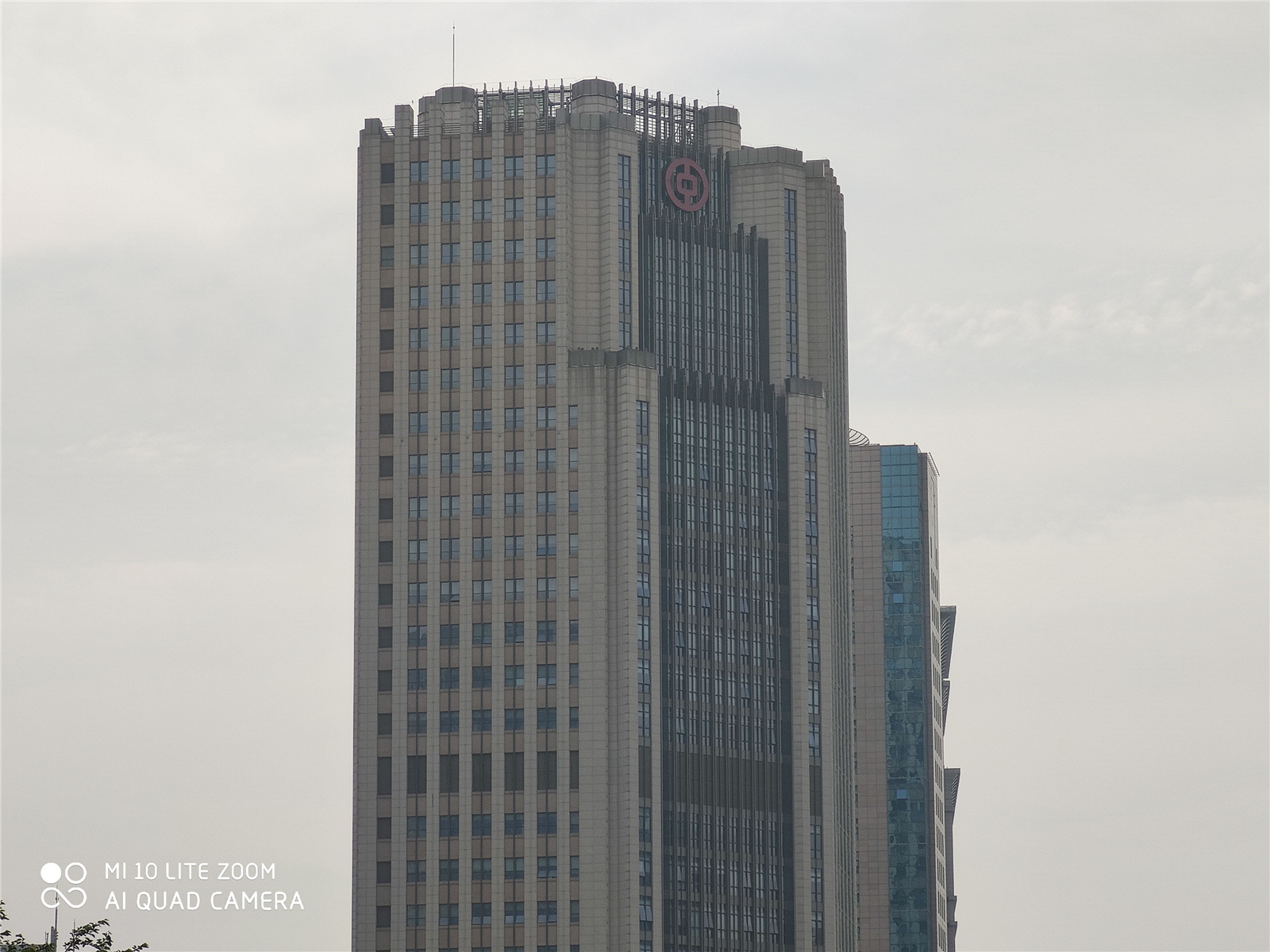 小米10青春版209元,小米10青春版报价2099元