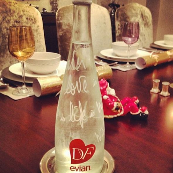 依云如何将一瓶水，成功卖出了奢侈品的味道？