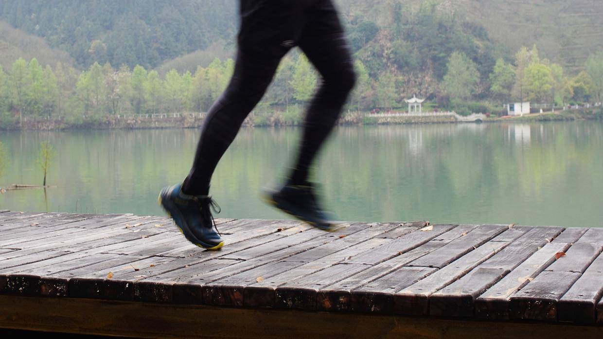 支撑稳定型的跑鞋推荐,反馈感强的实战鞋