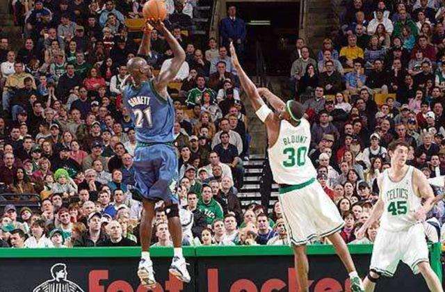 加内特夺冠科比,加内特大拉杆