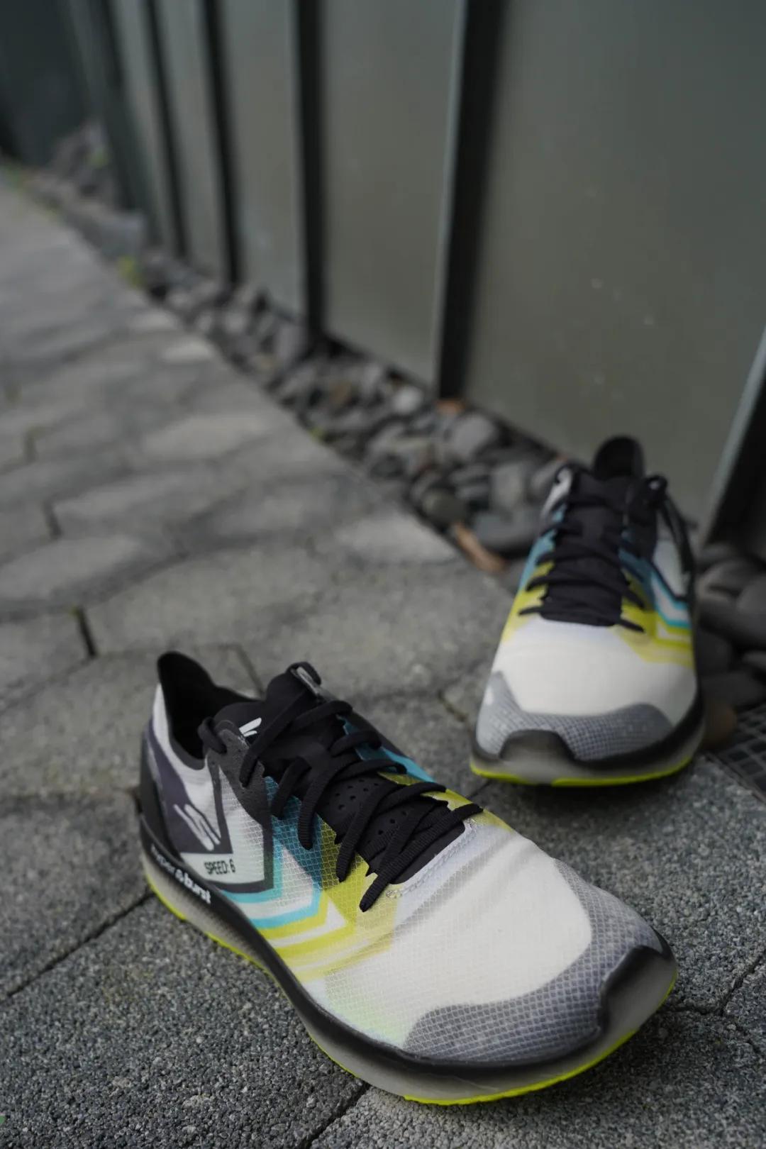 skechers斯凯奇gorunmaxroad6,斯凯奇skechers新年系列2024