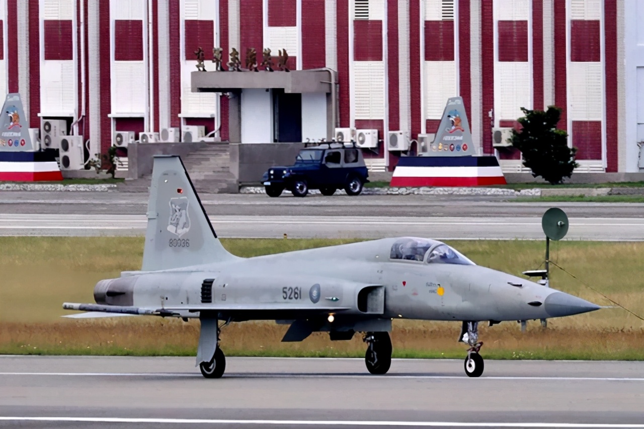 台军机坠海事件,台军坠海战机