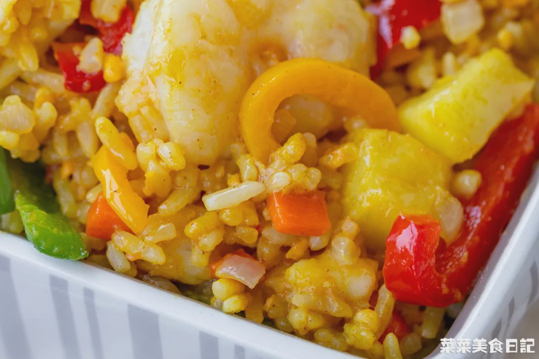 蛋炒饭这样做真好吃,10分钟蛋炒饭